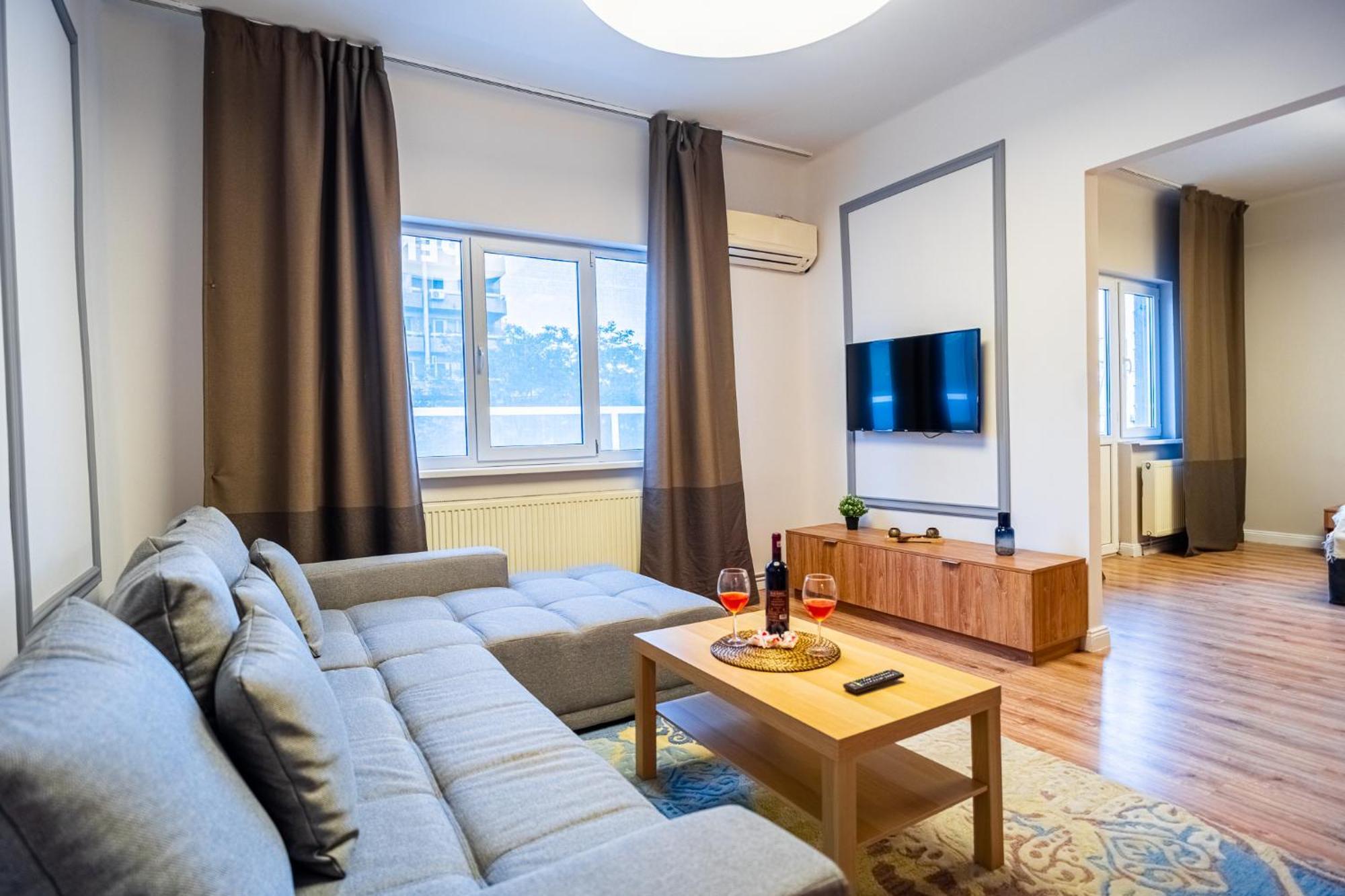 Cozy Apartments Near Calea Victoriei Bukarest Exteriör bild