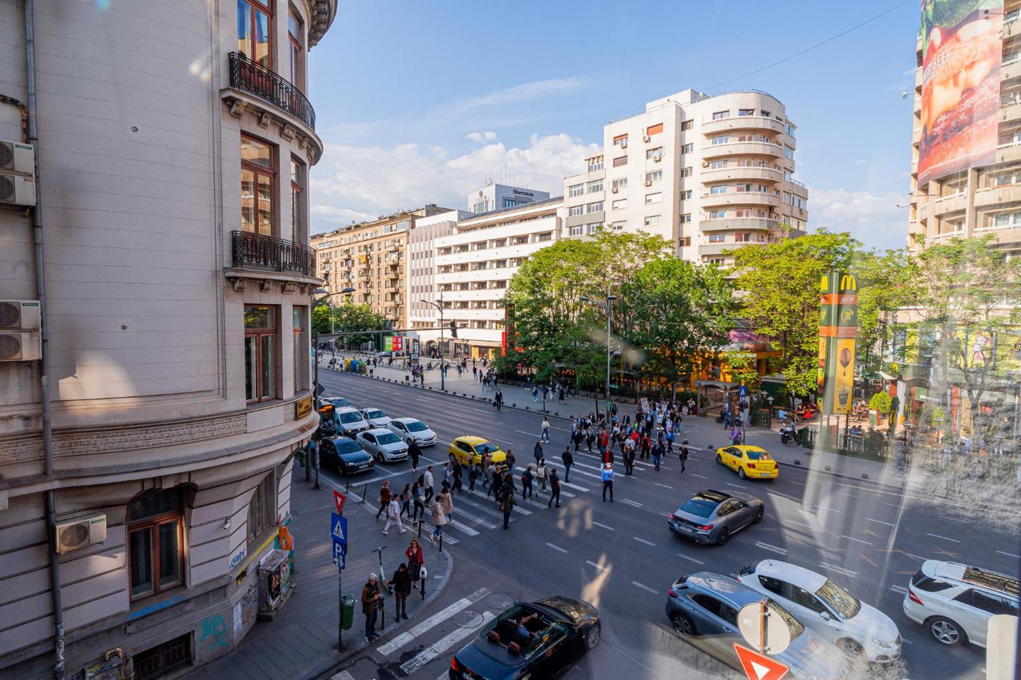 Cozy Apartments Near Calea Victoriei Bukarest Exteriör bild